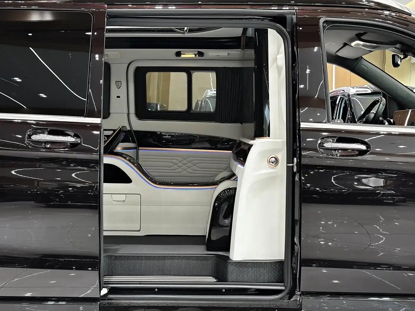 Lorinser VS Series 2025 VS600MX Gulfstream (Four-Seat) — миниатюра 12