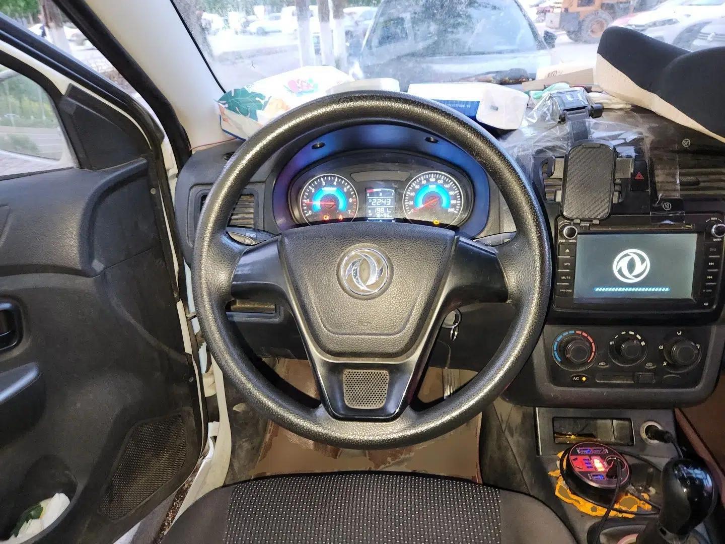 Dongfeng Fengon 330 2014 1.5L Manual Standard Edition DK15-02 — миниатюра 11