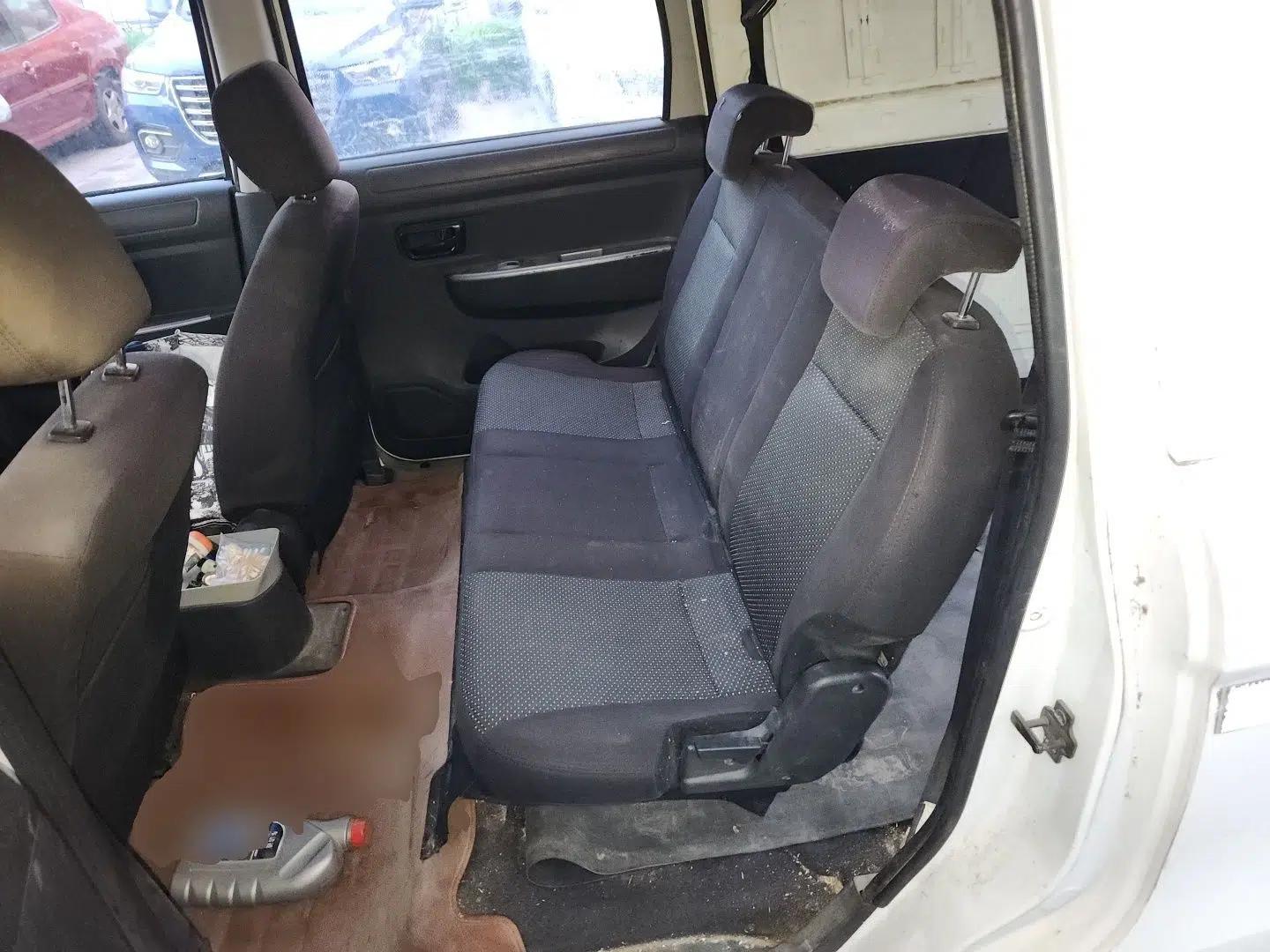 Dongfeng Fengon 330 2014 1.5L Manual Standard Edition DK15-02 — миниатюра 18