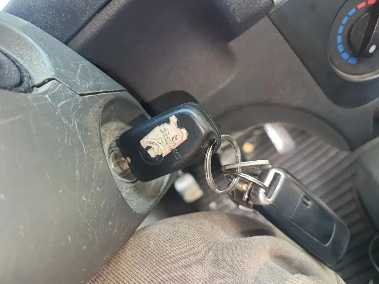 Dongfeng Xiaokang K07S 2017 1.2L Practical Version DK12-10 — миниатюра 9