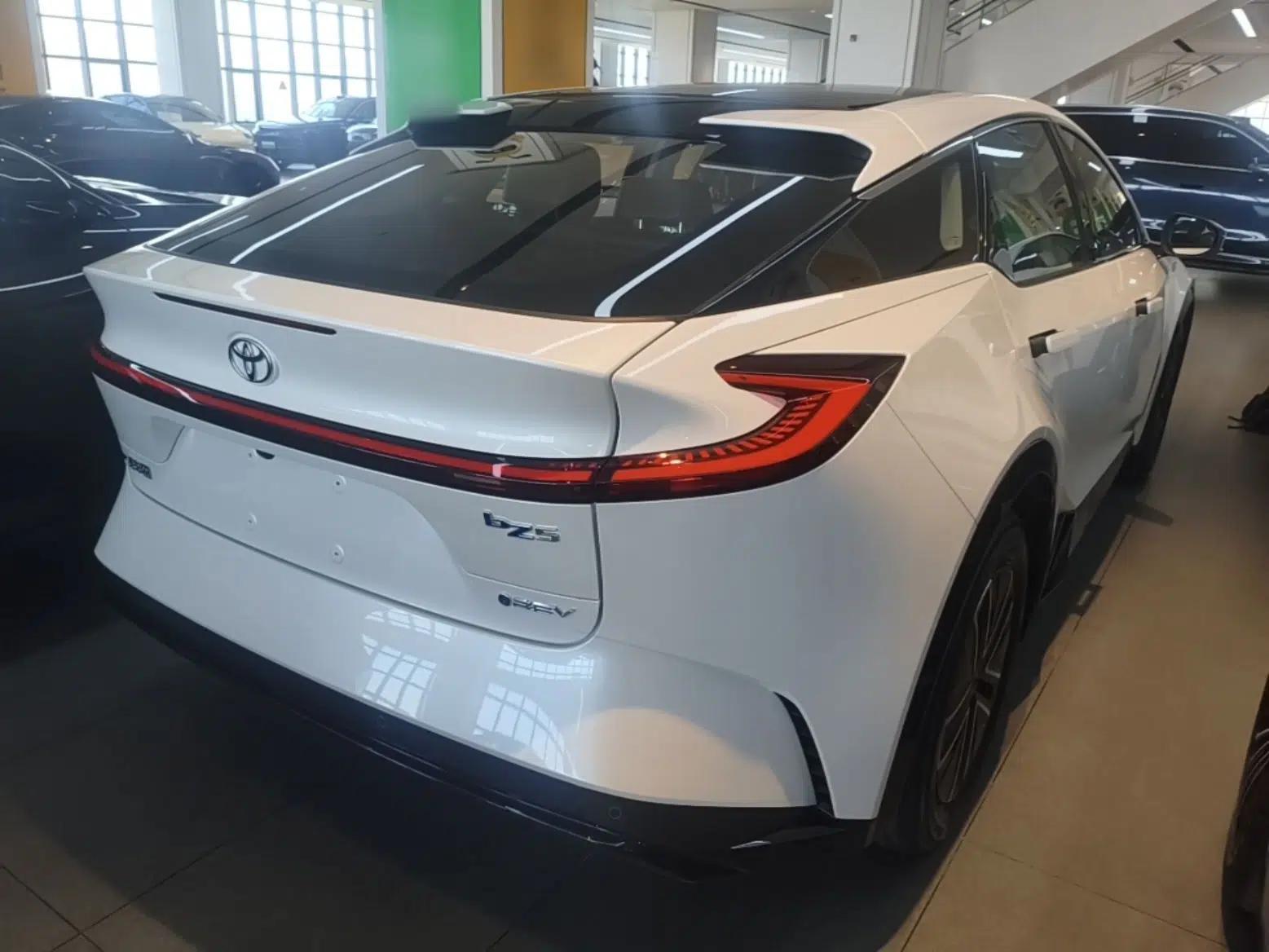 Toyota bZ5 2025 Model 550 JOY — миниатюра 6