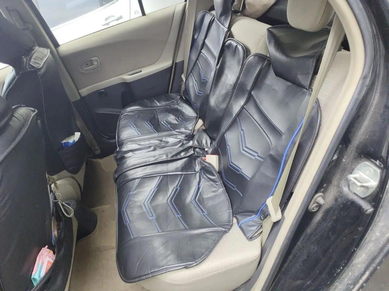 Toyota Yaris 2011 1.6E Automatic Charm Edition — миниатюра 18