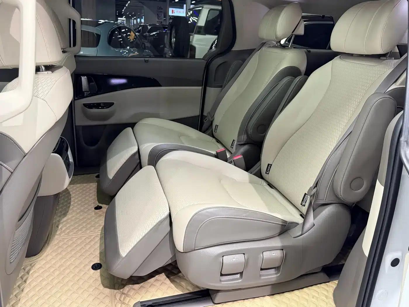 Carnival 2021 2.0T Flagship Edition — миниатюра 18