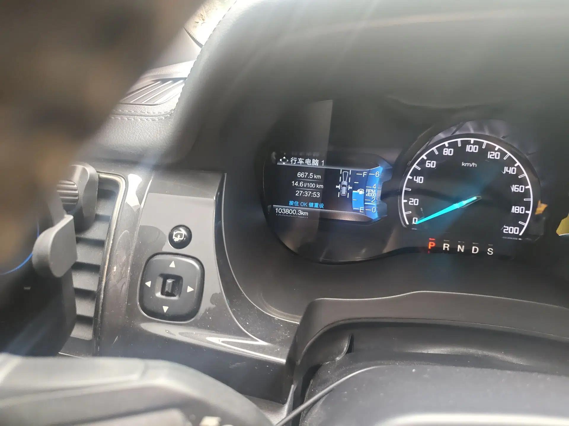 Ford Everest 2016 2.0T Gasoline Automatic 4x4 Flagship Edition — миниатюра 11