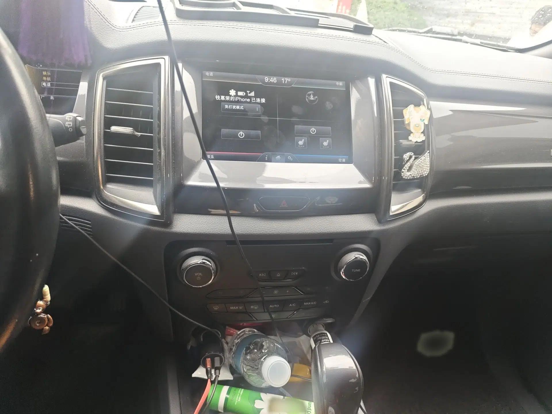 Ford Everest 2016 2.0T Gasoline Automatic 4x4 Flagship Edition — миниатюра 12