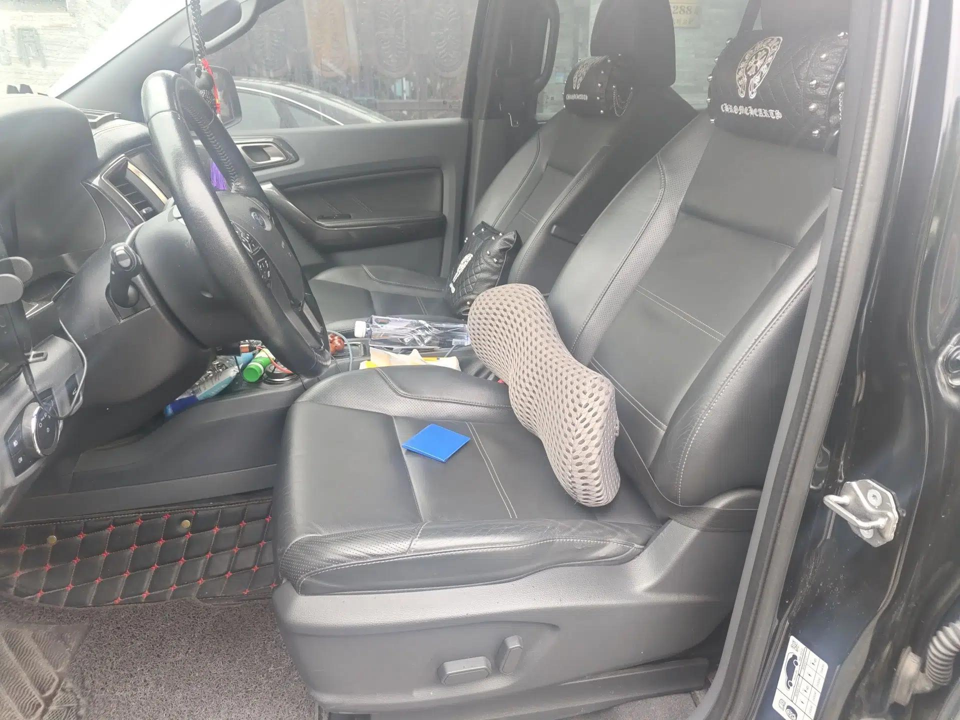 Ford Everest 2016 2.0T Gasoline Automatic 4x4 Flagship Edition — миниатюра 14