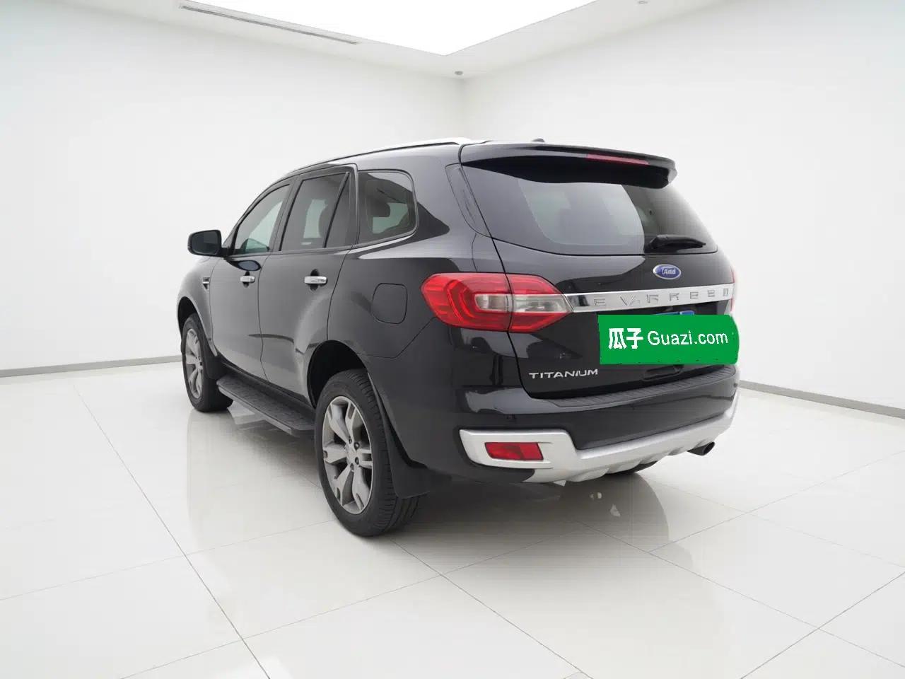 Ford Everest 2016 2.0T Gasoline Automatic 4x4 Flagship Edition — миниатюра 4
