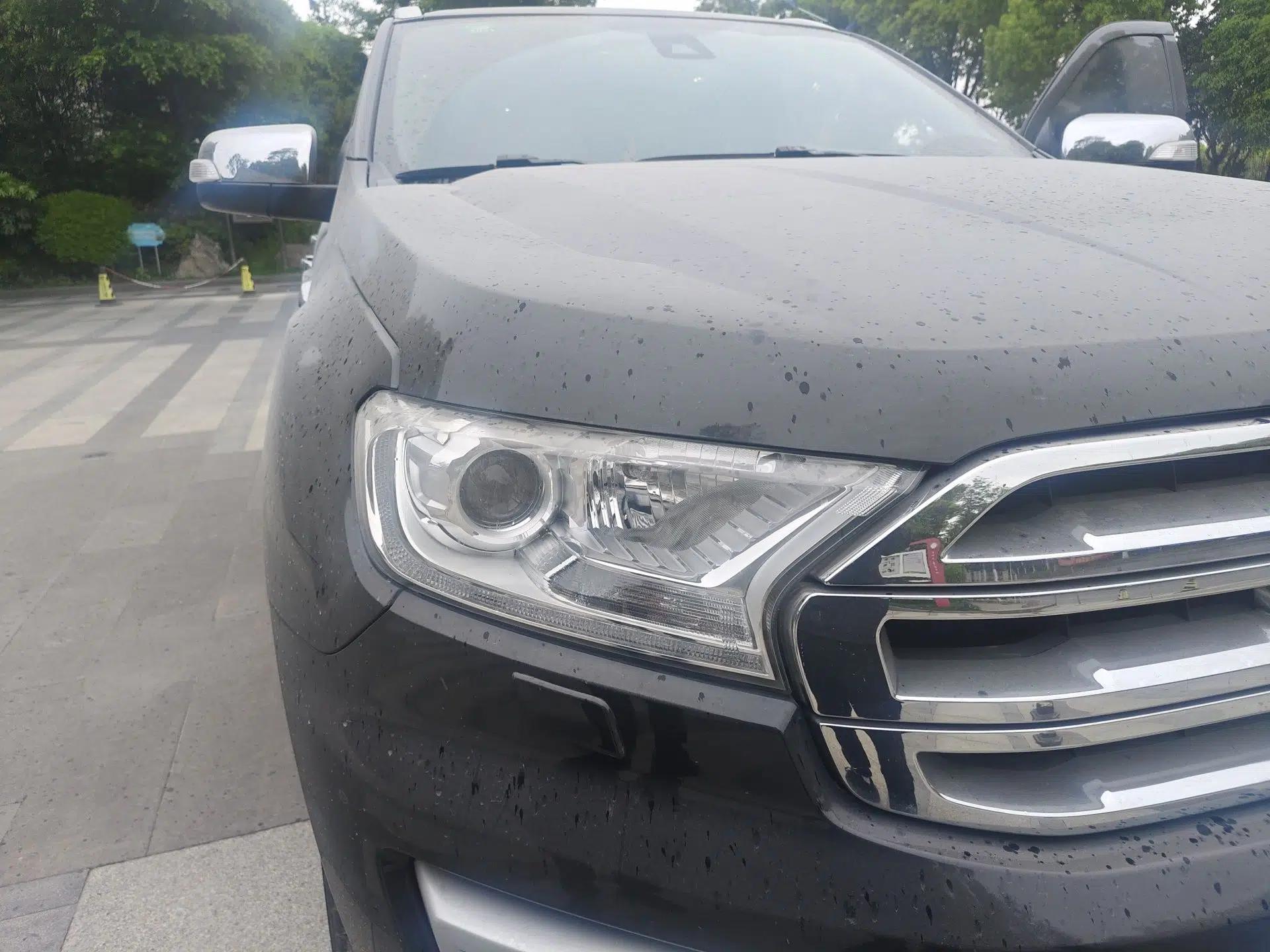 Ford Everest 2016 2.0T Gasoline Automatic 4x4 Flagship Edition — миниатюра 7