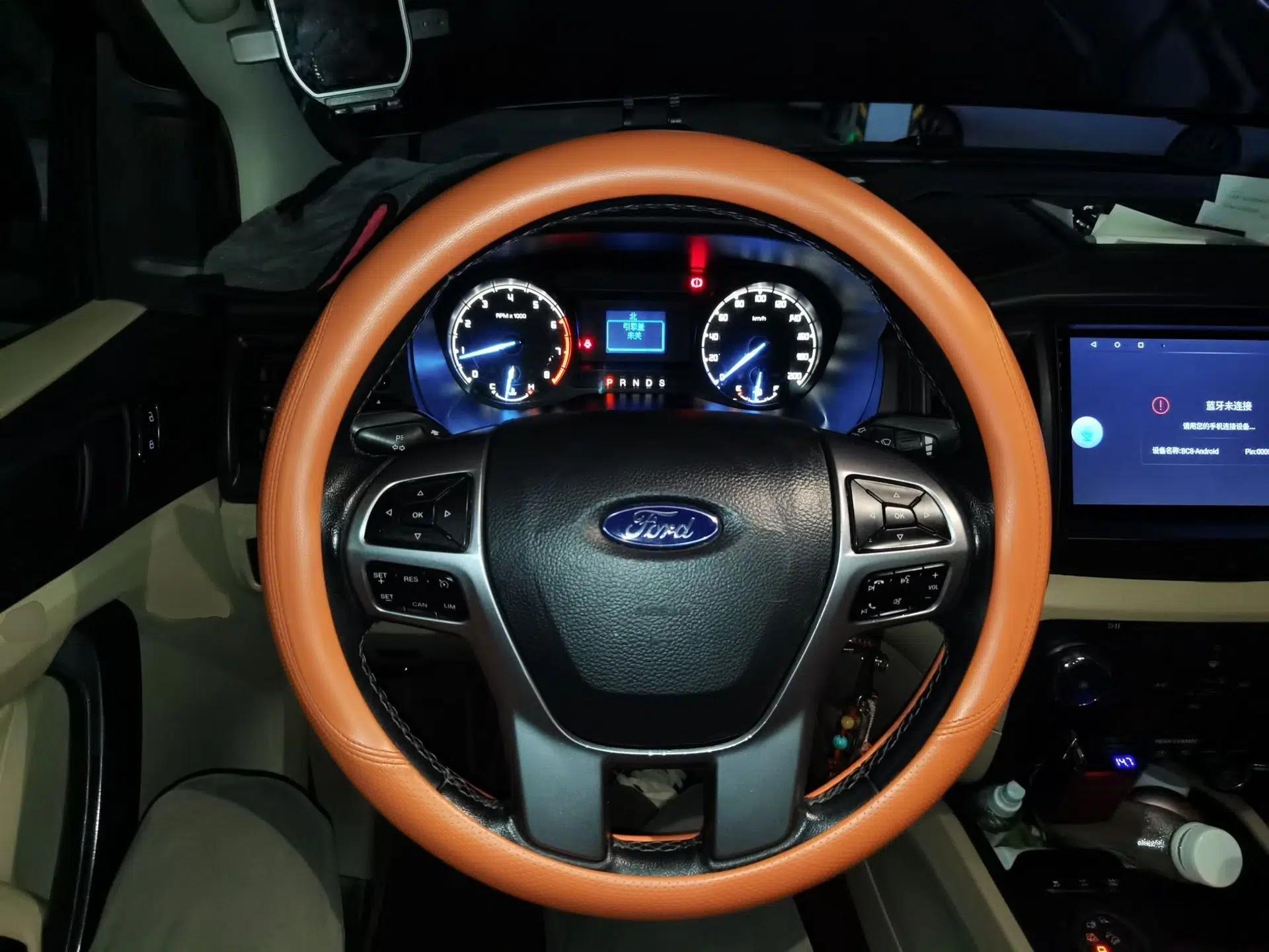 Ford Everest 2016 2.0T Gasoline Automatic 4x4 Elite Edition — миниатюра 11