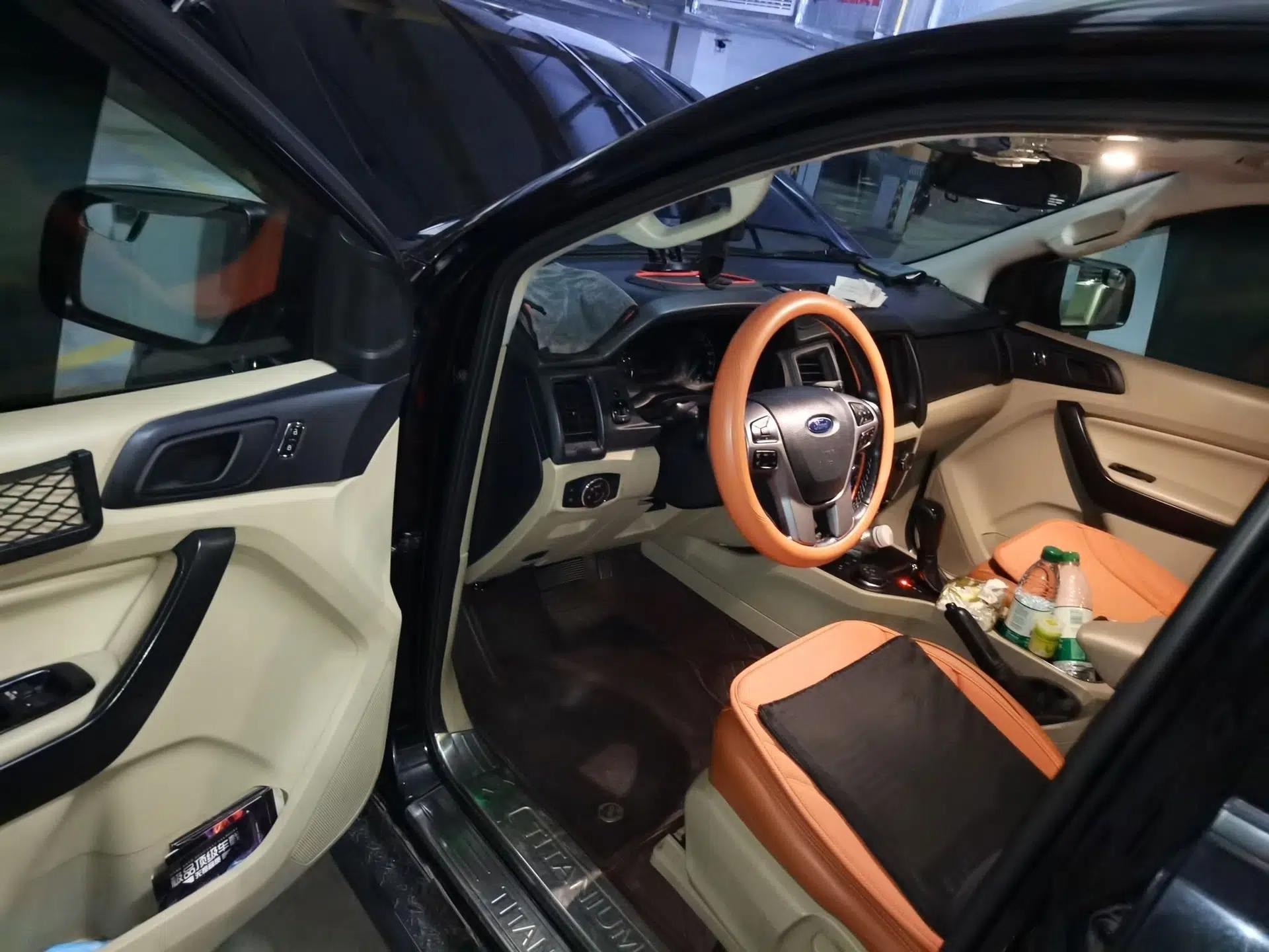 Ford Everest 2016 2.0T Gasoline Automatic 4x4 Elite Edition — миниатюра 17