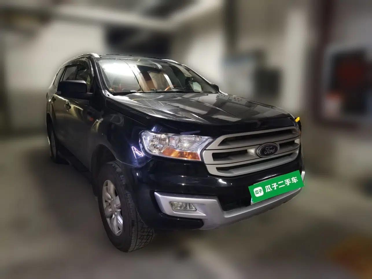 Ford Everest 2016 2.0T Gasoline Automatic 4x4 Elite Edition — миниатюра 3