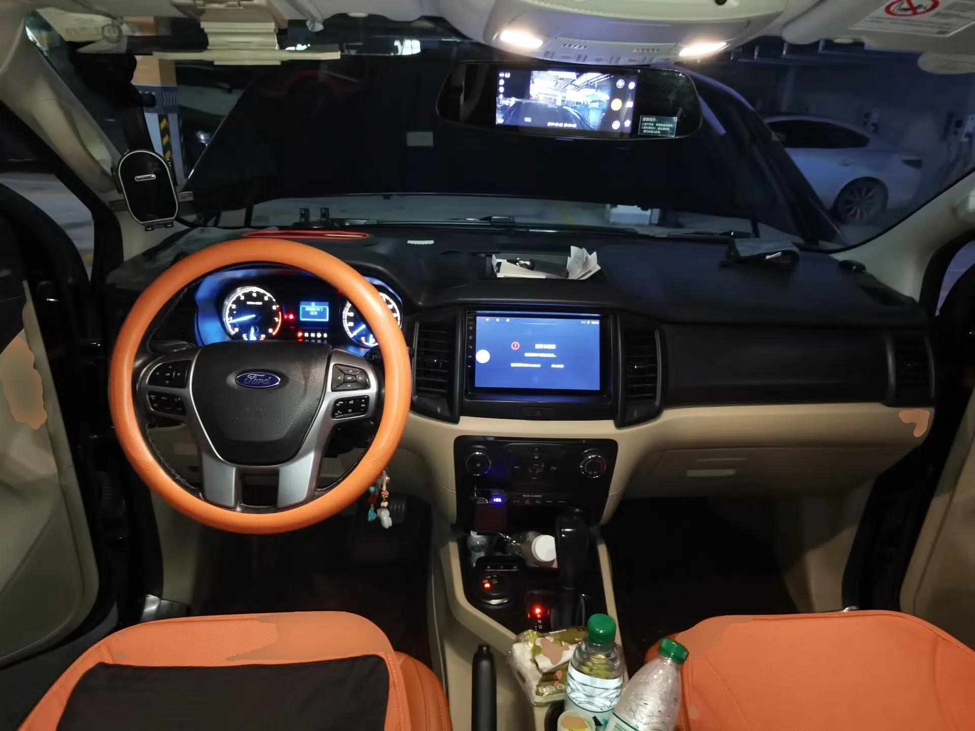 Ford Everest 2016 2.0T Gasoline Automatic 4x4 Elite Edition — миниатюра 10