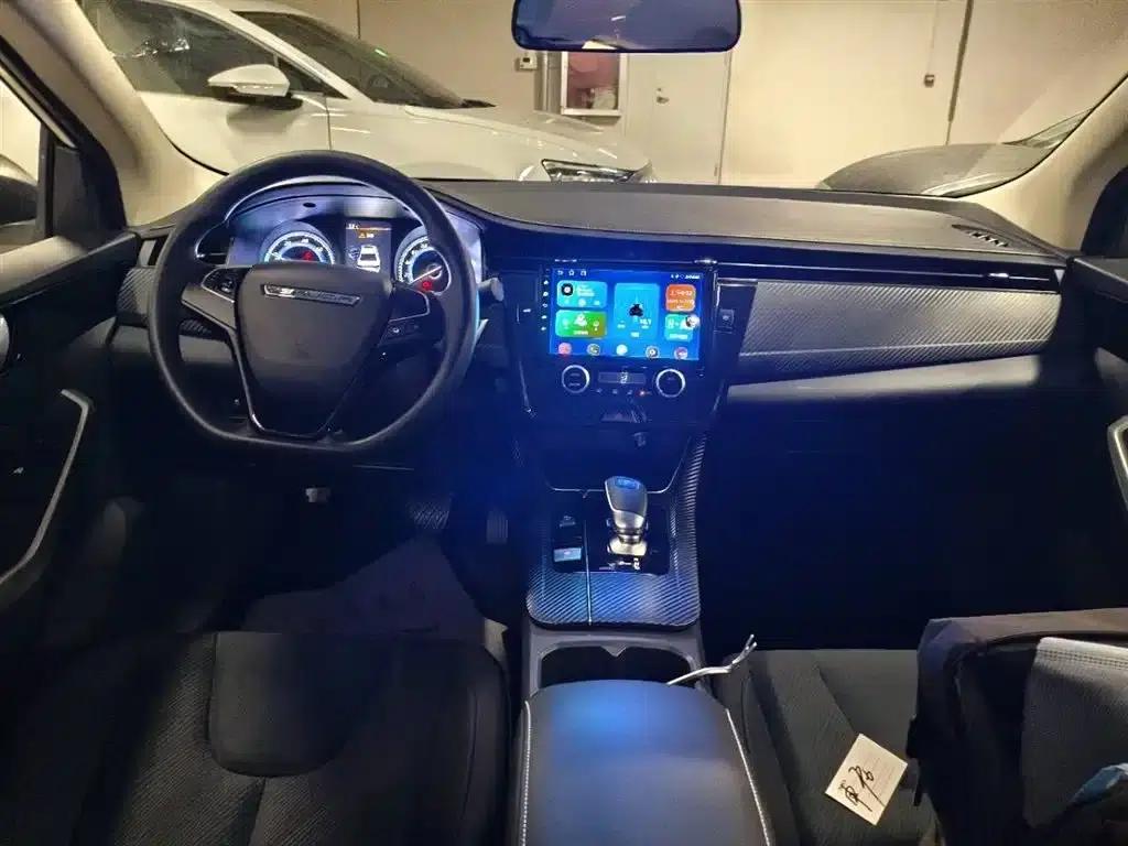 Venucia D60EV 2023 PLUS Comfort Edition SI — миниатюра 8
