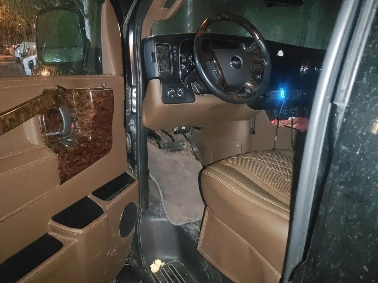 GMC SAVANA 2018 6.0L GX777 Prestige Star Edition — миниатюра 17