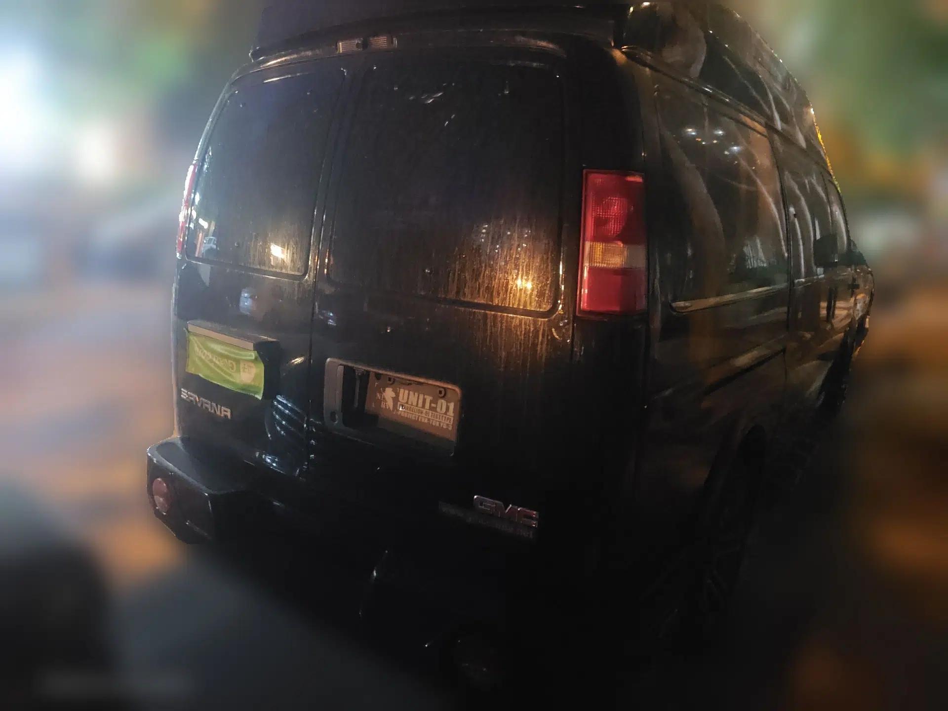 GMC SAVANA 2018 6.0L GX777 Prestige Star Edition — миниатюра 6