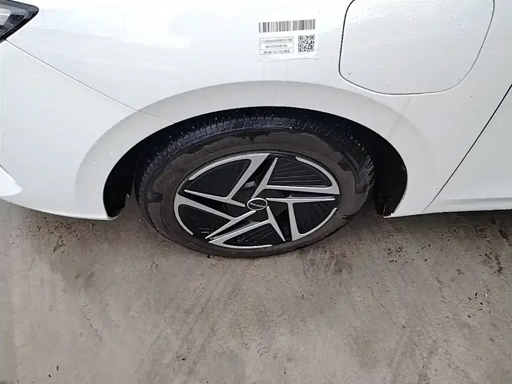 Roewe D6 2025 450km Premium Edition — миниатюра 23