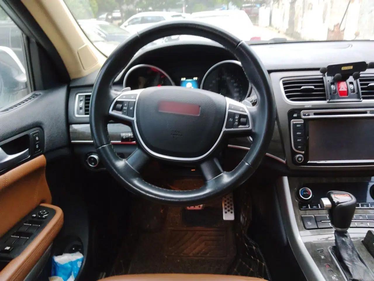 Haval H8 2015 2.0T Two-Wheel-Drive Luxury Version — миниатюра 11