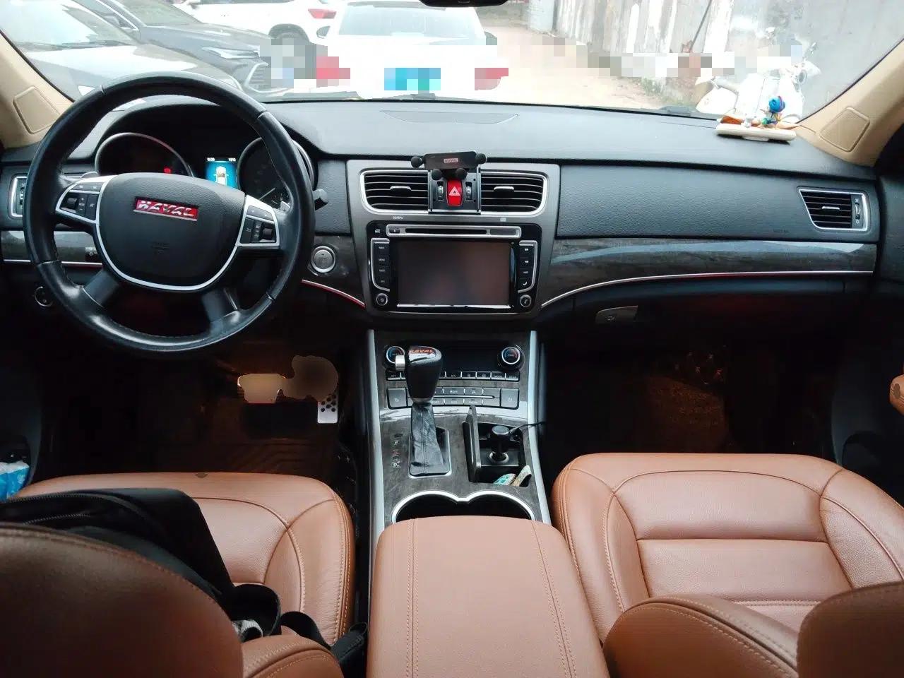 Haval H8 2015 2.0T Two-Wheel-Drive Luxury Version — миниатюра 10