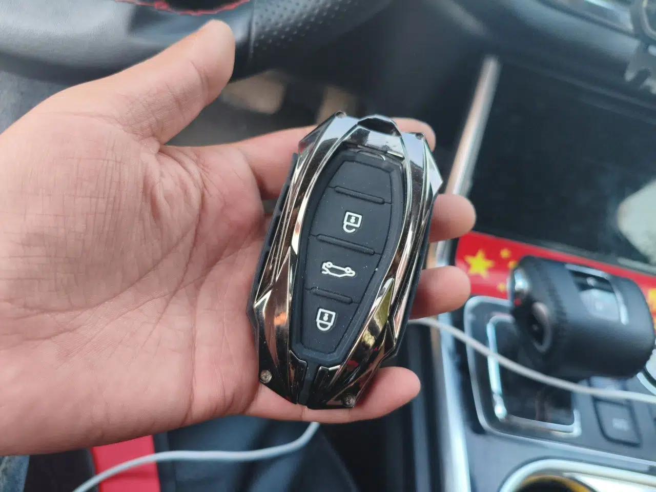 Hongqi E-HS3 2019 Zhilian Qiyue Two-Wheel Drive Version — миниатюра 9