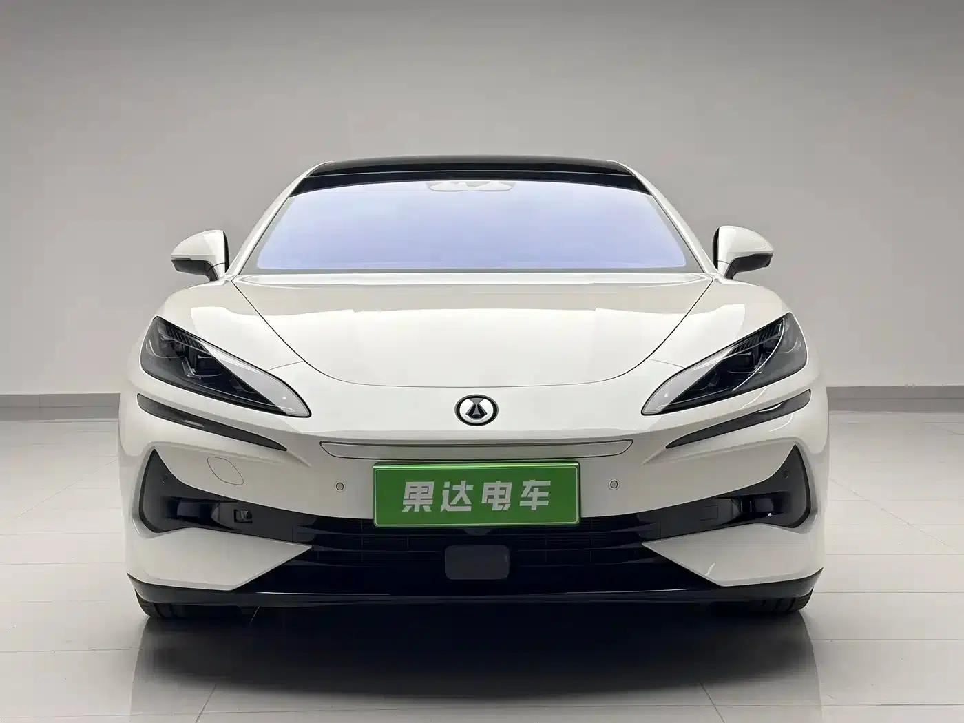 Denza Z9 2024 Model, 1100km Range, 4WD Ultra Edition — миниатюра 2