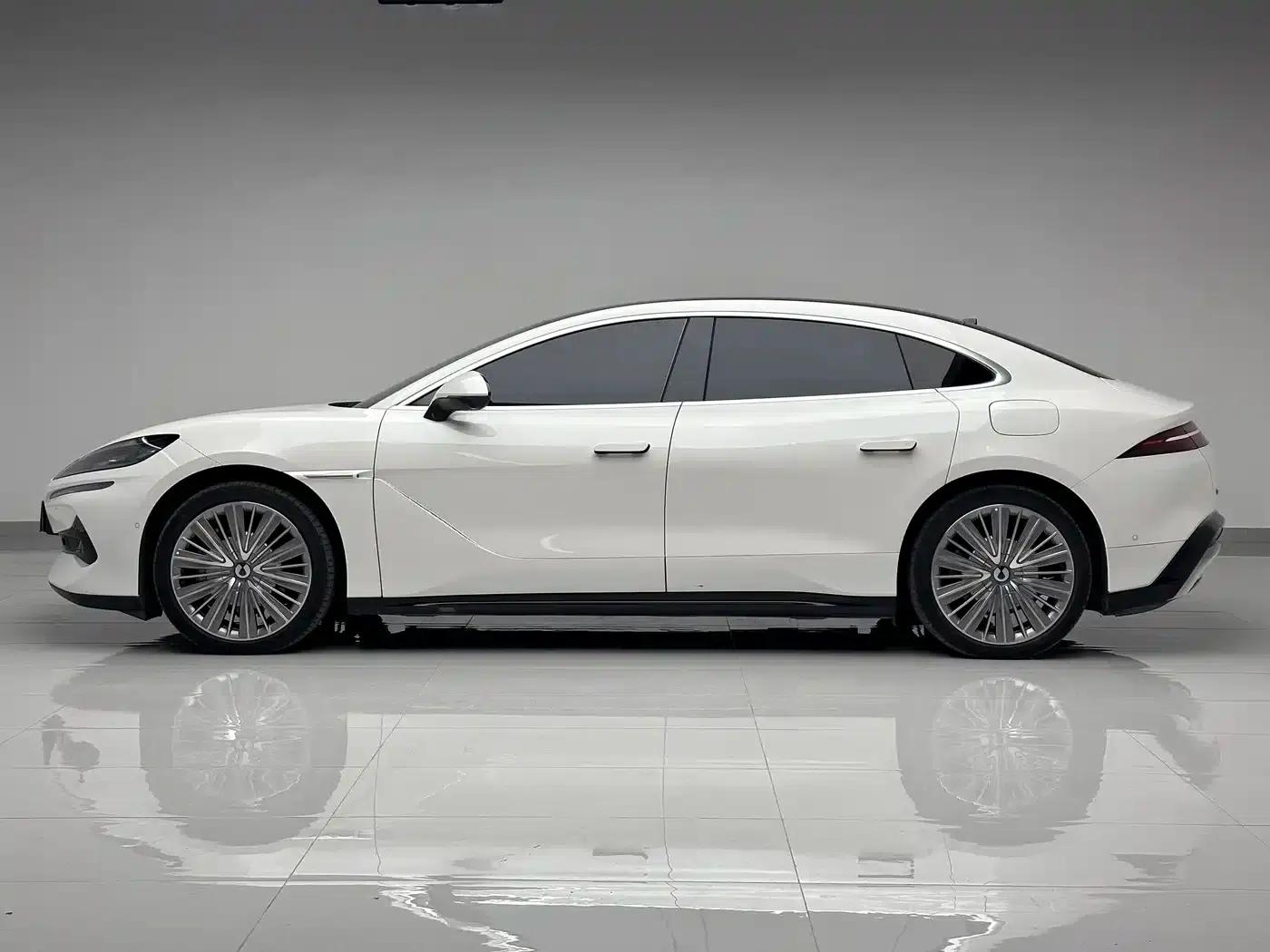 Denza Z9 2024 Model, 1100km Range, 4WD Ultra Edition — миниатюра 5
