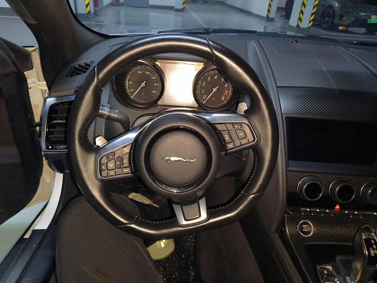 Jaguar F-TYPE 2019 2.0T Hardtop Version — миниатюра 11