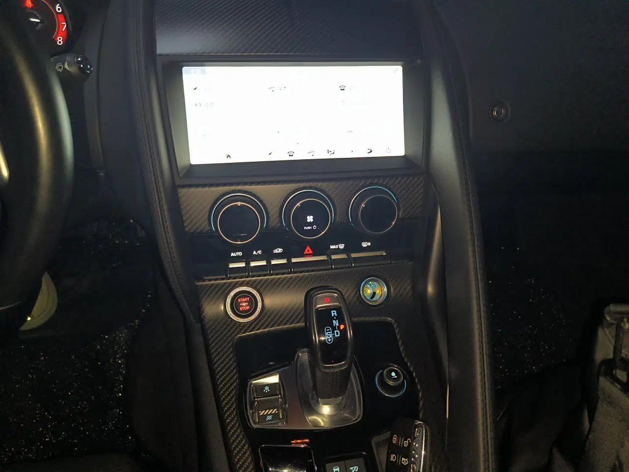 Jaguar F-TYPE 2019 2.0T Hardtop Version — миниатюра 14