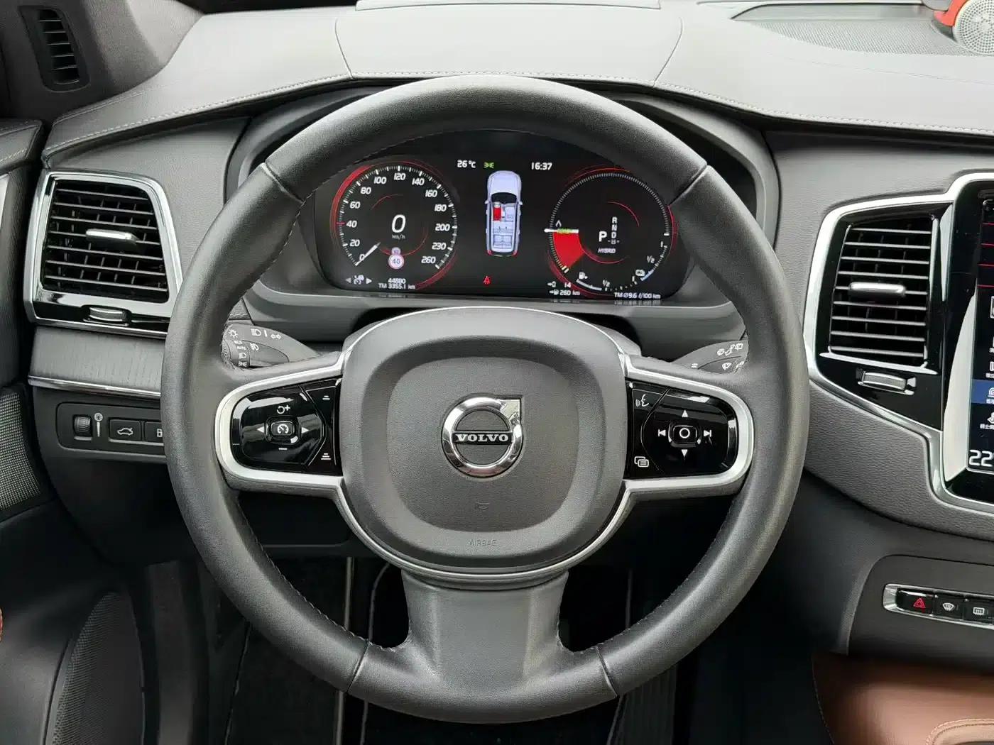 2021 Volvo XC90 Plug-in Hybrid E-Drive Hybrid T8 Inscription Luxury Edition (7-seater) — миниатюра 2