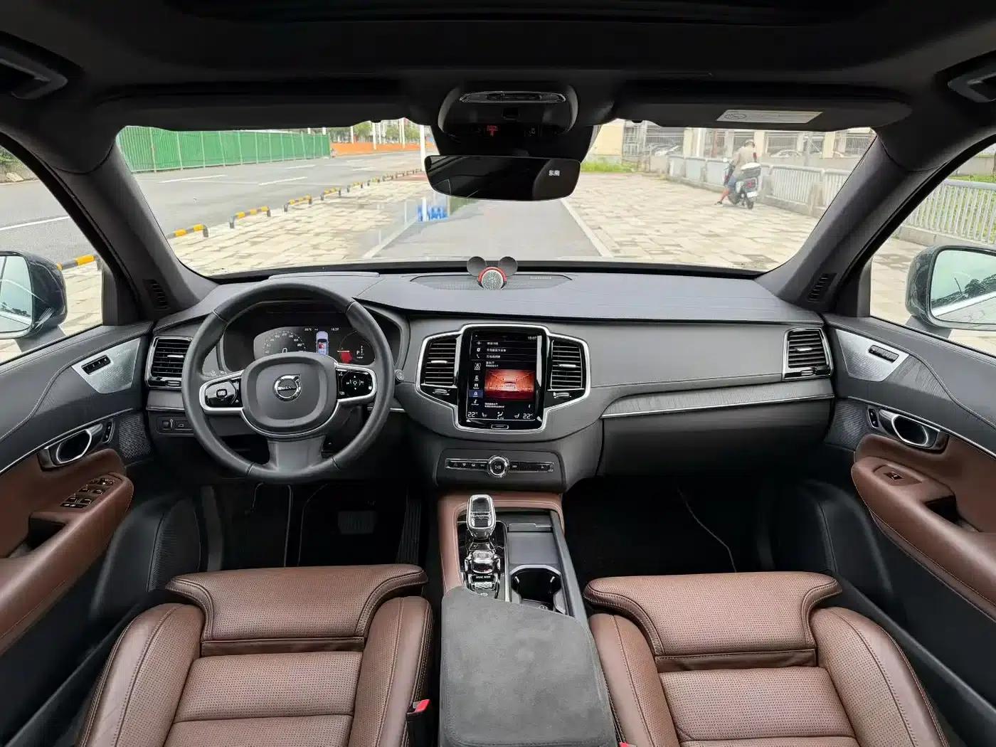 2021 Volvo XC90 Plug-in Hybrid E-Drive Hybrid T8 Inscription Luxury Edition (7-seater) — миниатюра 5