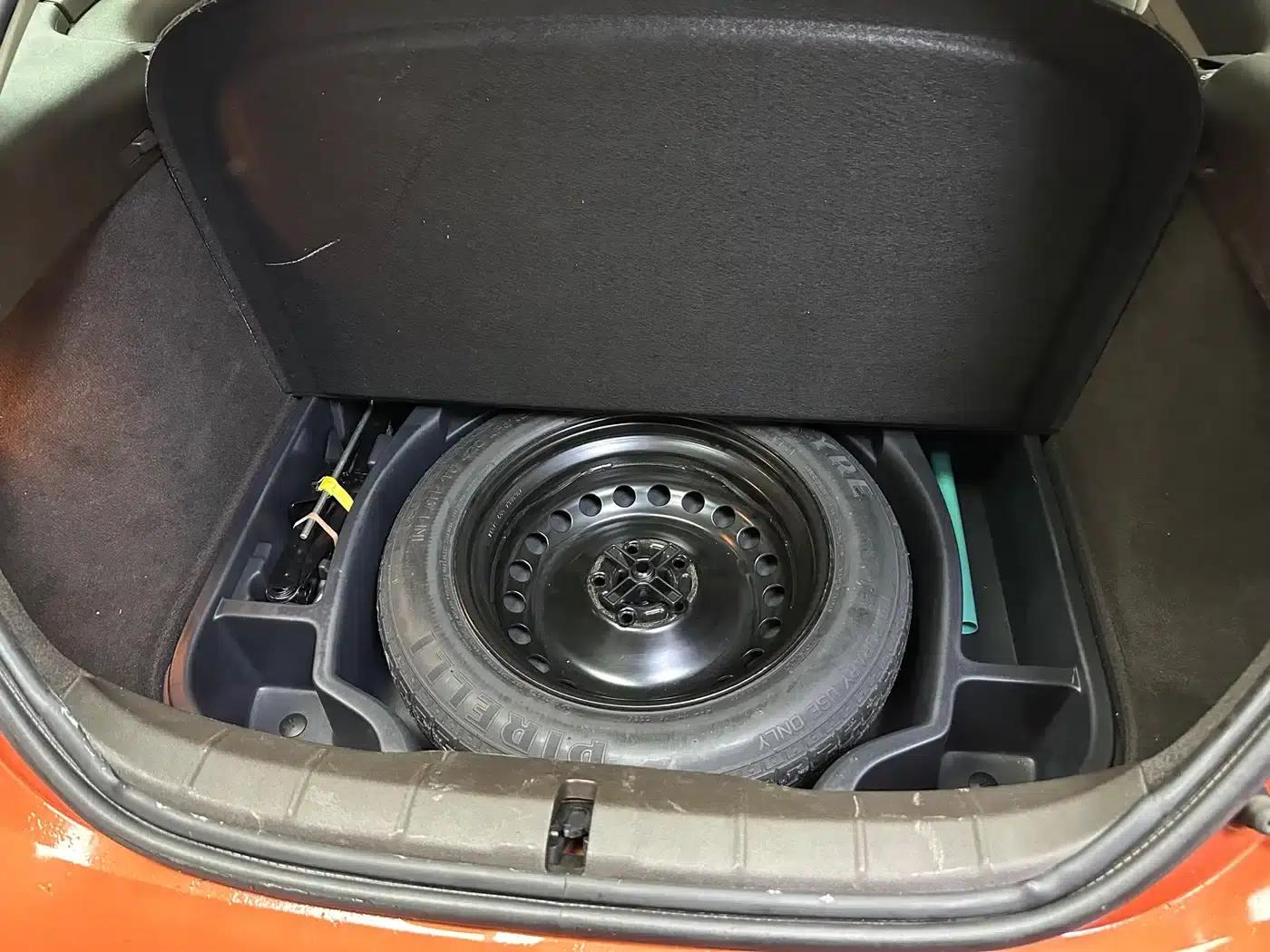 Volvo C30 2012 2.0L Aktiv Dynamic Package — миниатюра 13