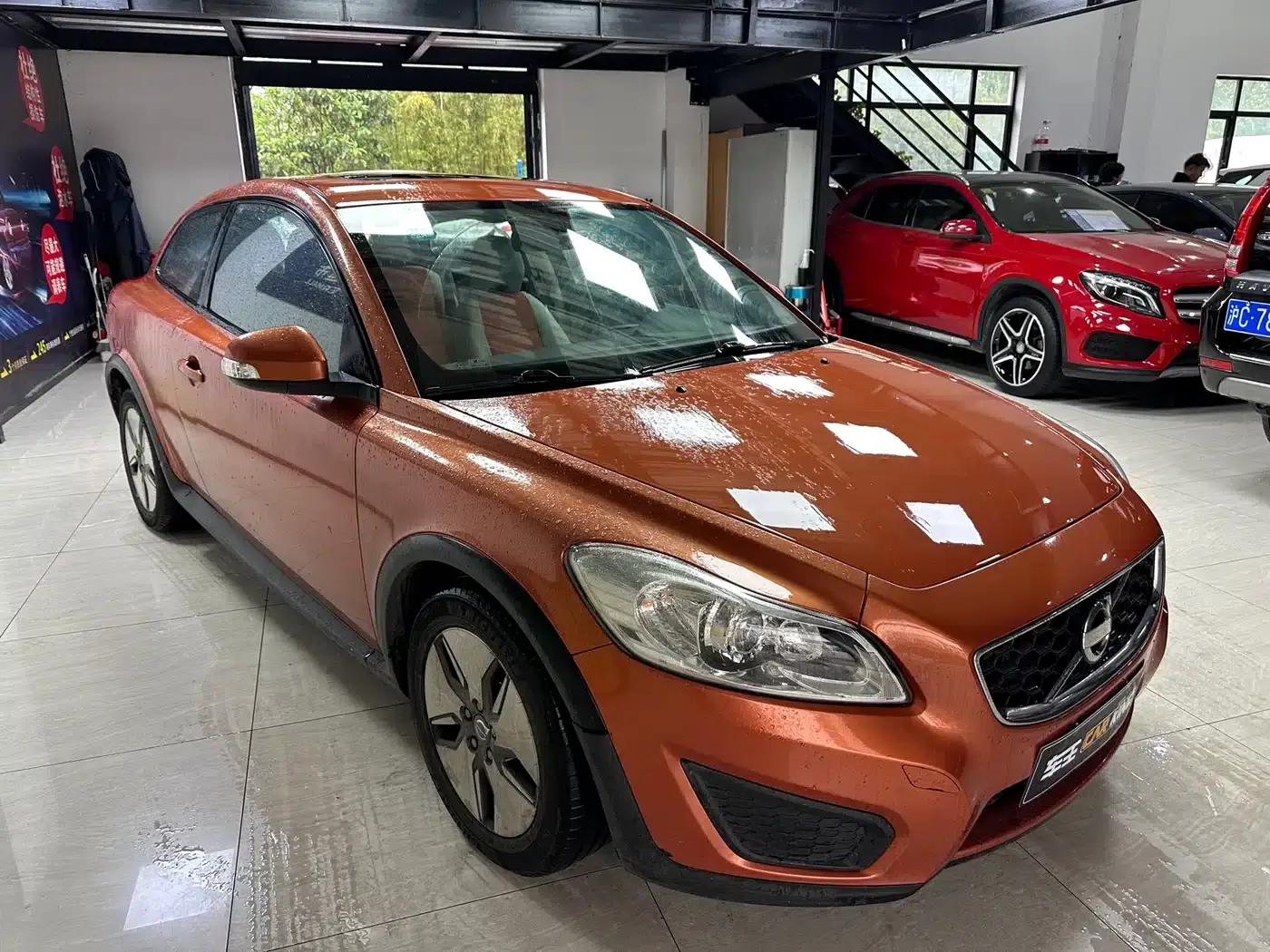 Volvo C30 2012 2.0L Aktiv Dynamic Package — миниатюра 3