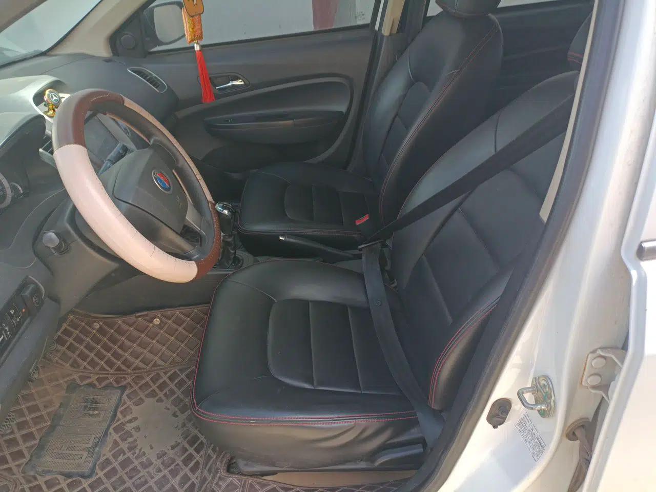 Geely Auto Diamond 2015 Sedan 1.5L Manual SuperDeluxe Model — миниатюра 16
