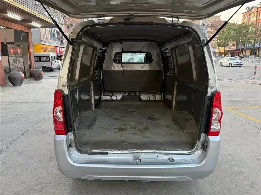 Wuling Rongguang EV 2020 Basic 2-Seater with Closed Windows 300km Range — миниатюра 8