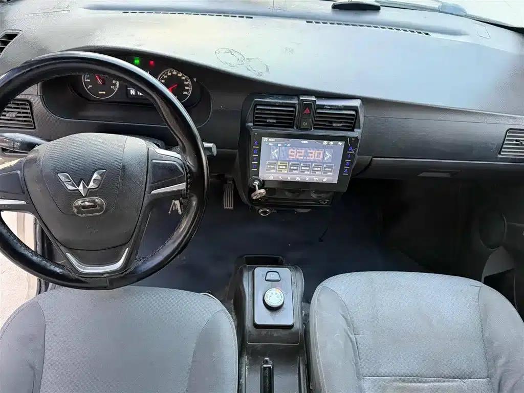 Wuling Rongguang EV 2020 Basic 2-Seater with Closed Windows 300km Range — миниатюра 10