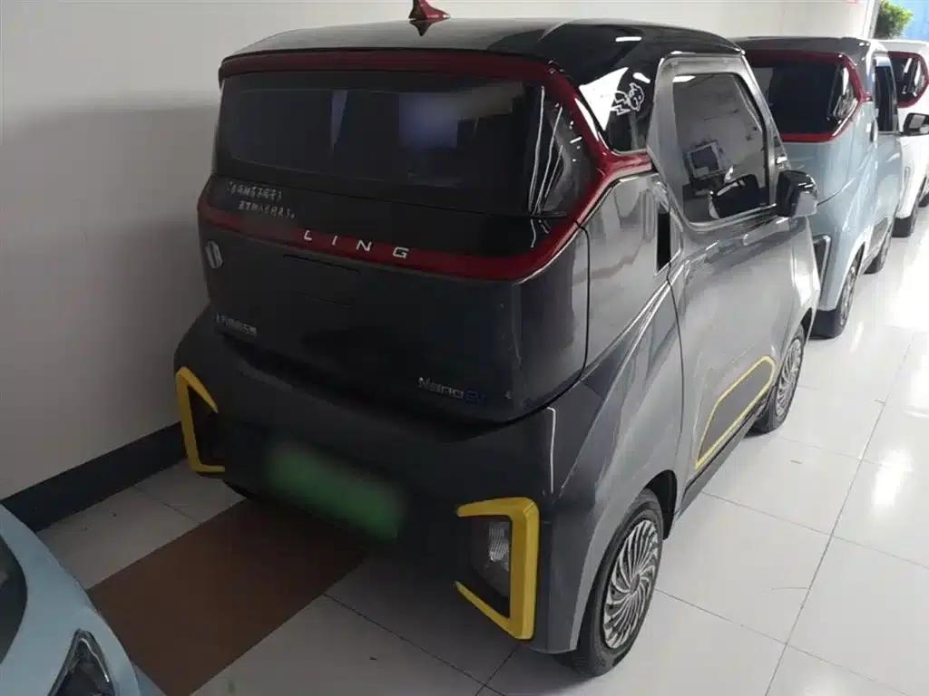 Wuling NanoEV 2022 Enjoy Edition — миниатюра 7