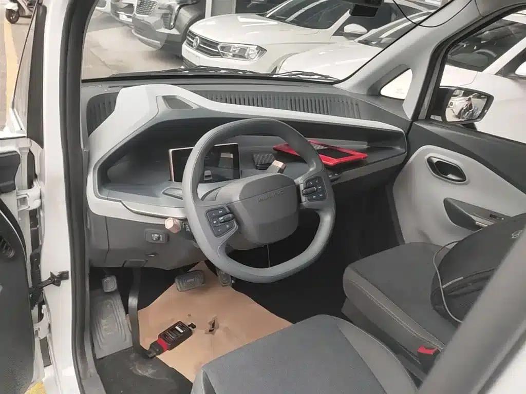 Wuling NanoEV 2021 Fun Edition — миниатюра 10