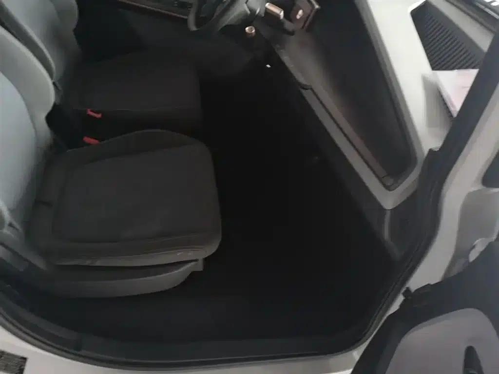 Wuling NanoEV 2021 Fun Edition - High Power Version — миниатюра 25