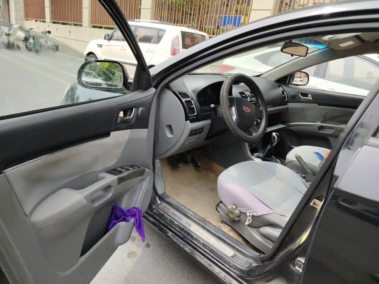 Geely Auto Classic Emgrand 2013 Sedan 1.5L Manual Entry-Level Model — миниатюра 17
