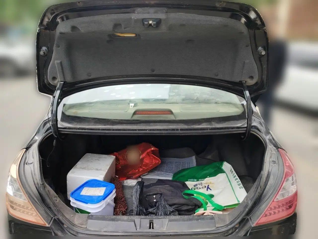 Geely Auto Classic Emgrand 2013 Sedan 1.5L Manual Entry-Level Model — миниатюра 20
