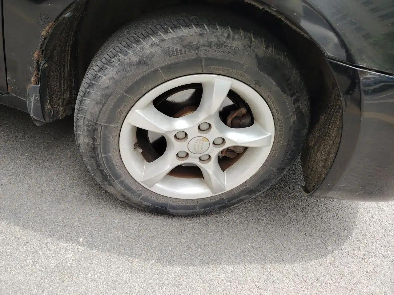 Geely Auto Classic Emgrand 2013 Sedan 1.5L Manual Entry-Level Model — миниатюра 8