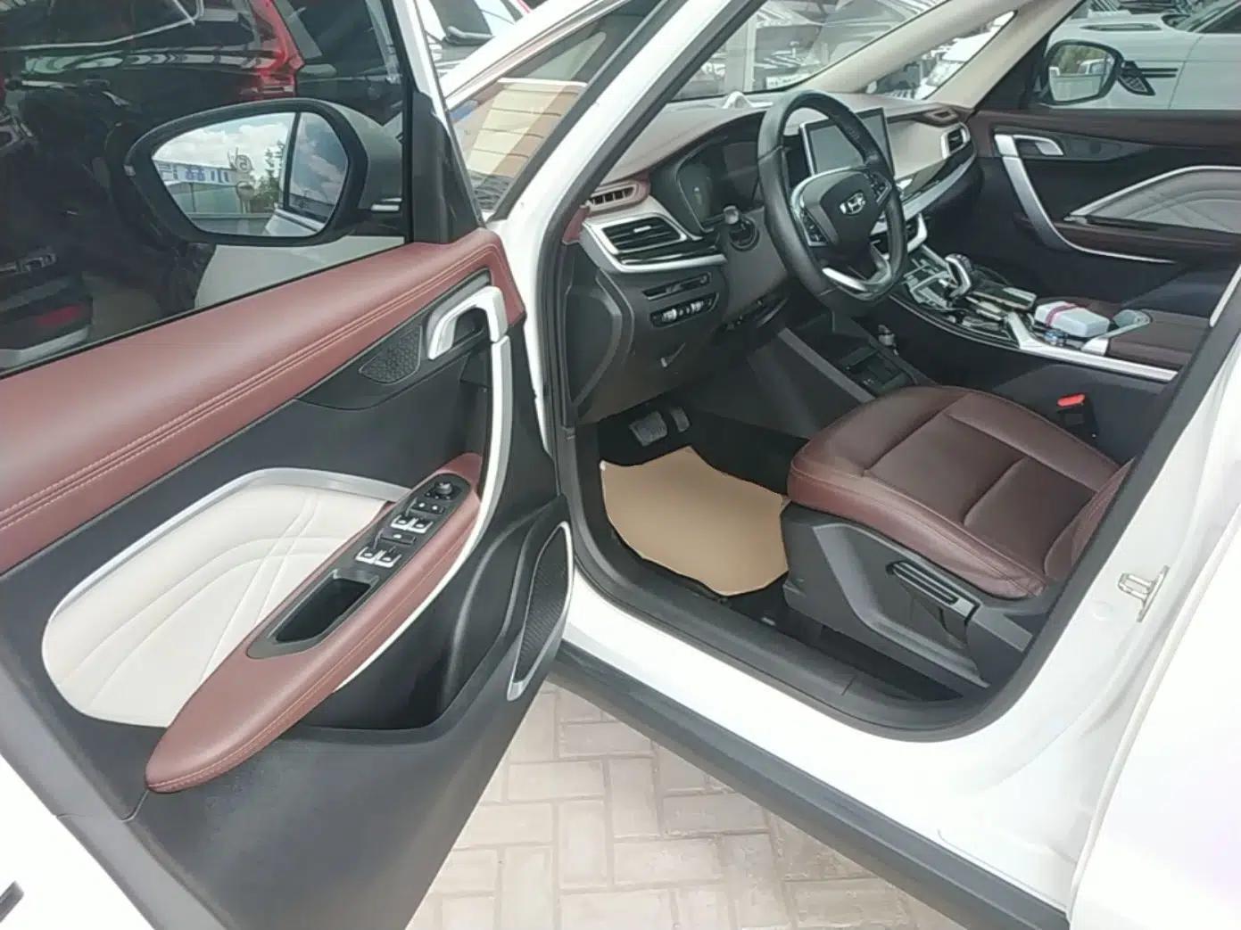 Geely Auto Jiajie New Energy 2022 1.5TD PHEV Platinum Comfort Edition — миниатюра 19
