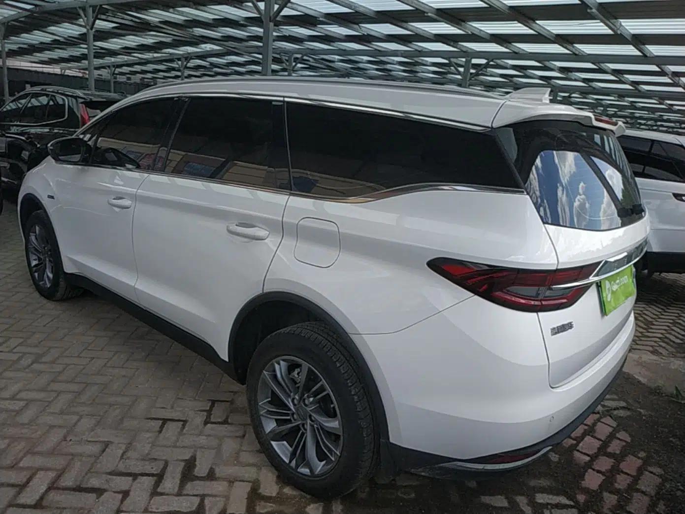 Geely Auto Jiajie New Energy 2022 1.5TD PHEV Platinum Comfort Edition — миниатюра 4