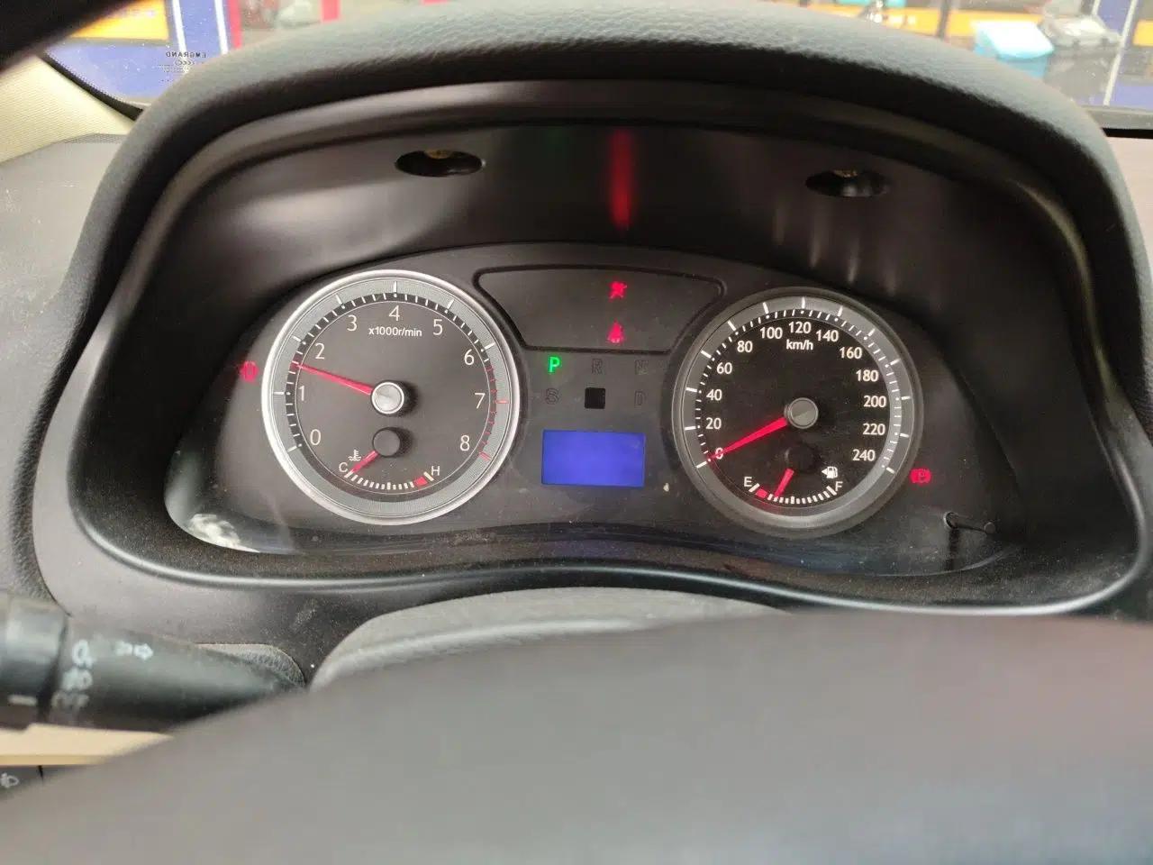 Geely Auto EC8 2011 2.0L Automatic Comfort Edition — миниатюра 12
