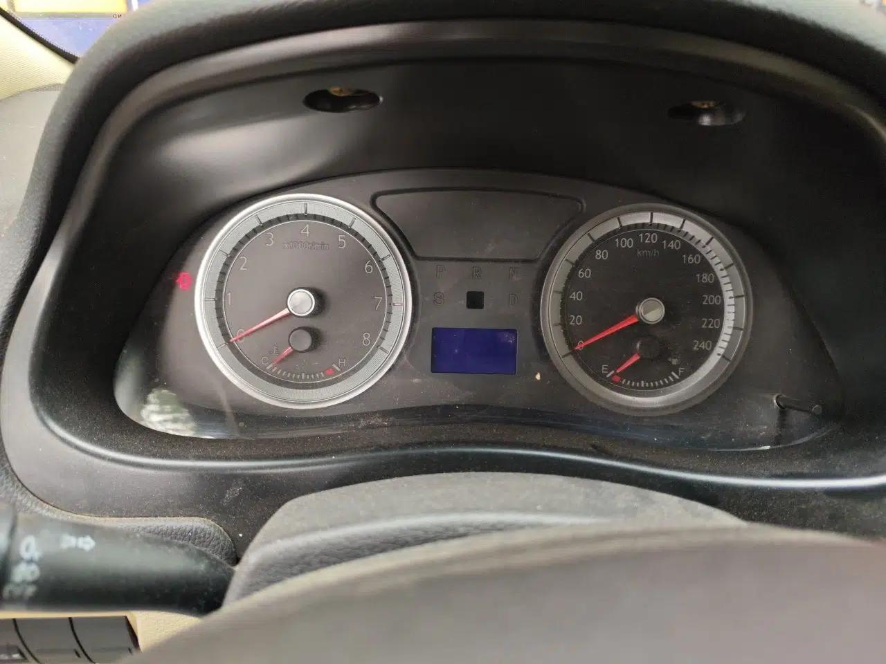 Geely Auto EC8 2011 2.0L Automatic Comfort Edition — миниатюра 13