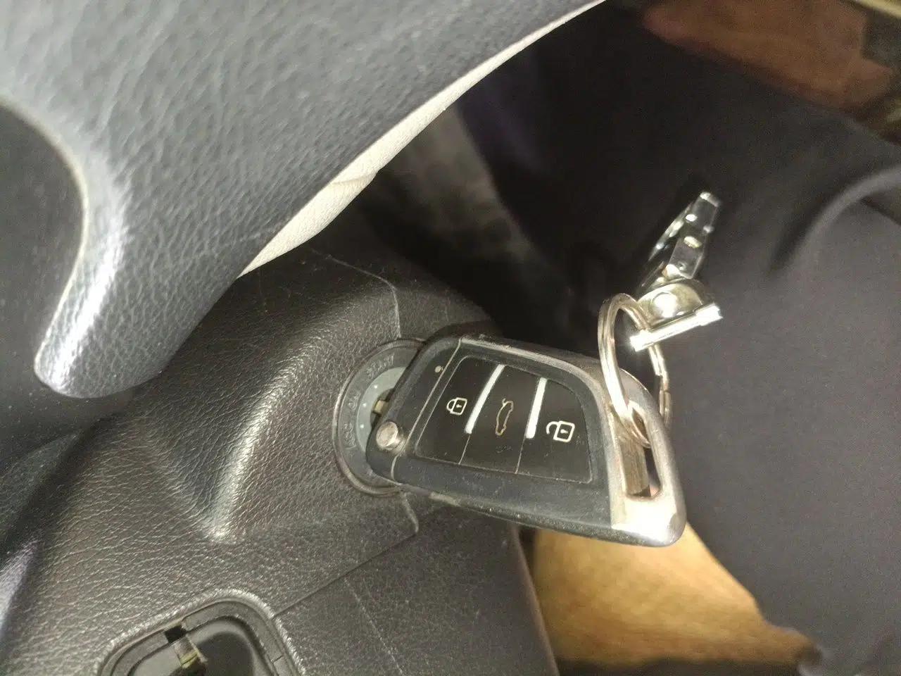 Geely Auto EC8 2013 2.0L Manual Elite Edition — миниатюра 9