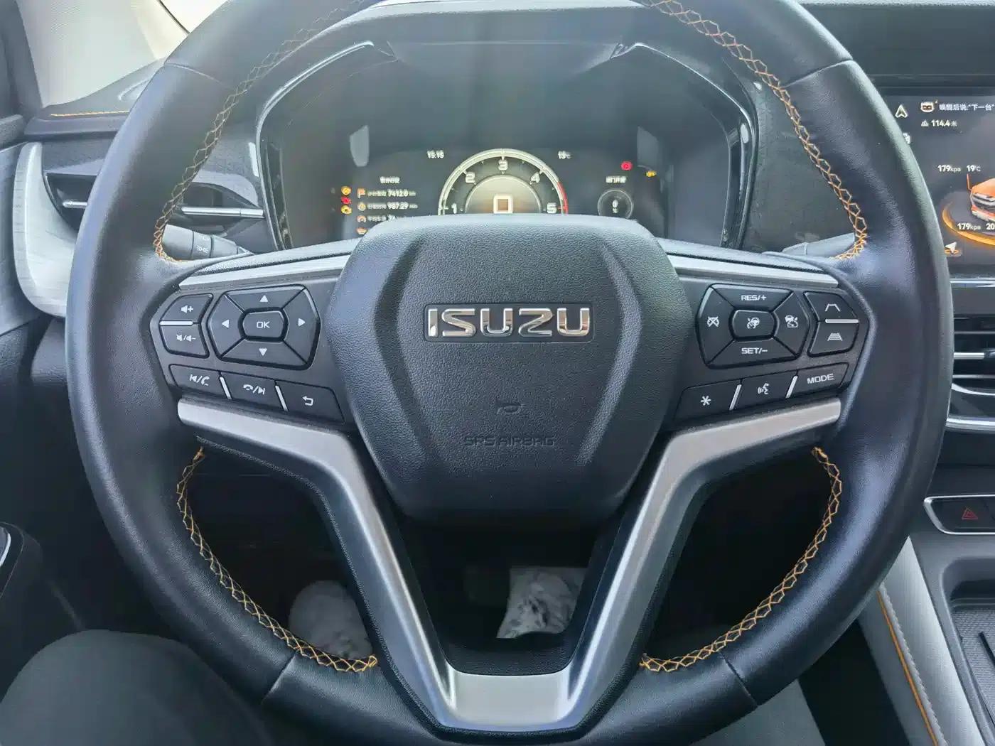 D-MAX 2023 1.9T Automatic 4WD V-CROSS Leading Edition — миниатюра 17