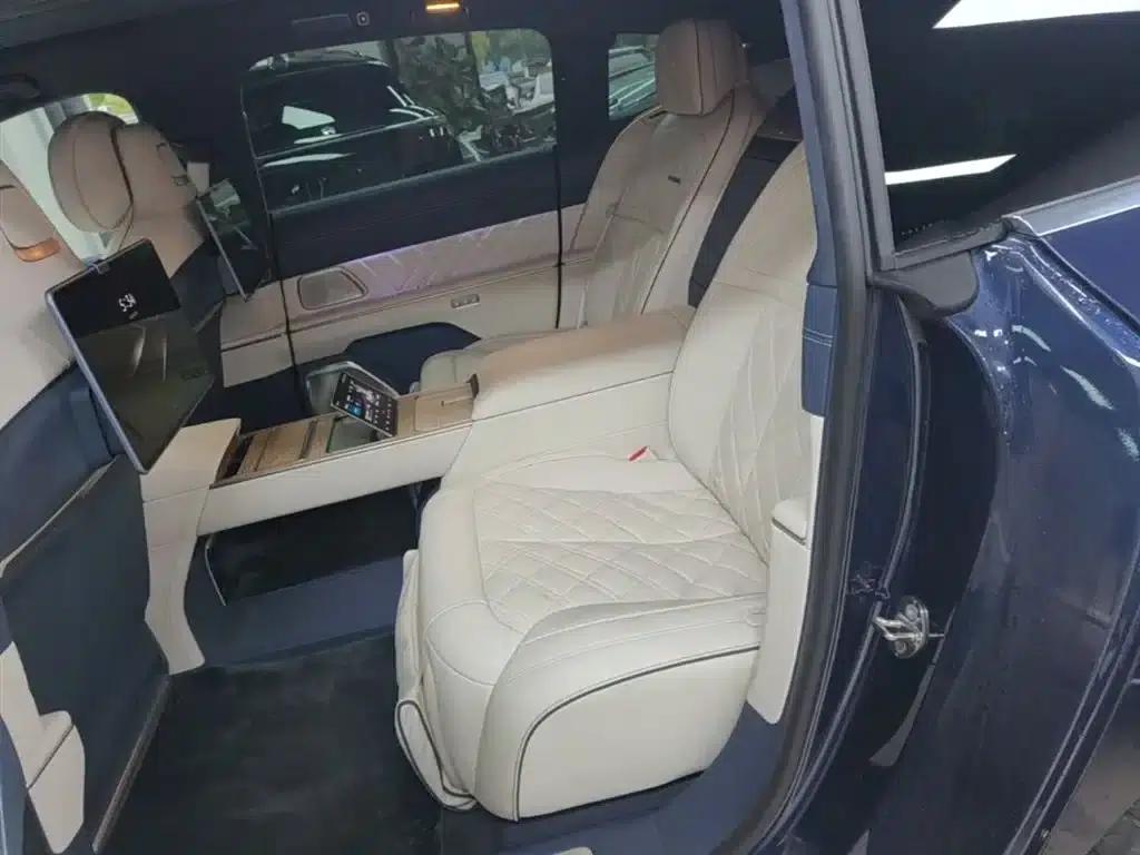 NIO ET9 2025 102kWh Signature Edition — миниатюра 17