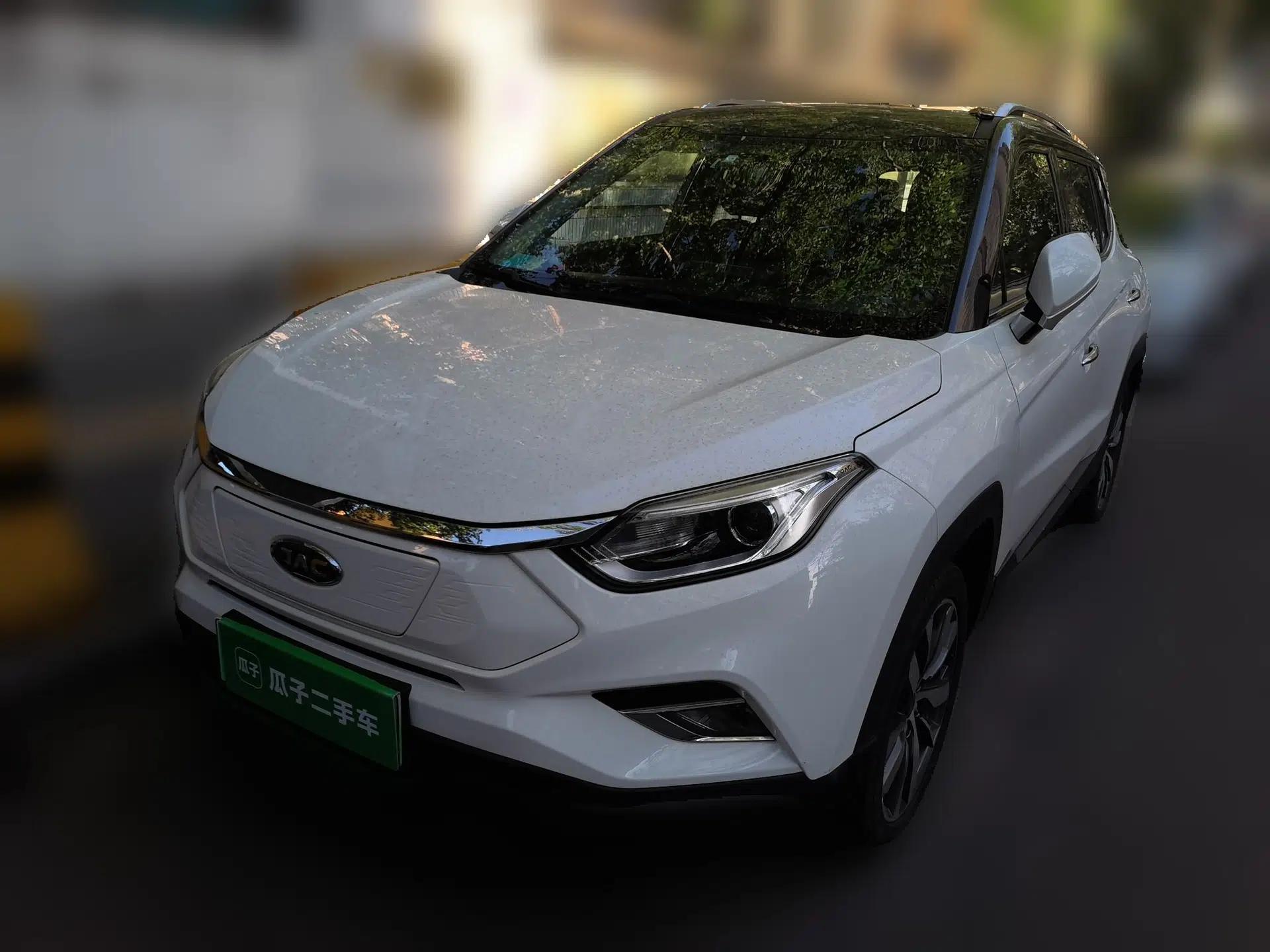 JAC Group iEVS4 2019 Luxury Smart Enjoyment Model — миниатюра 1