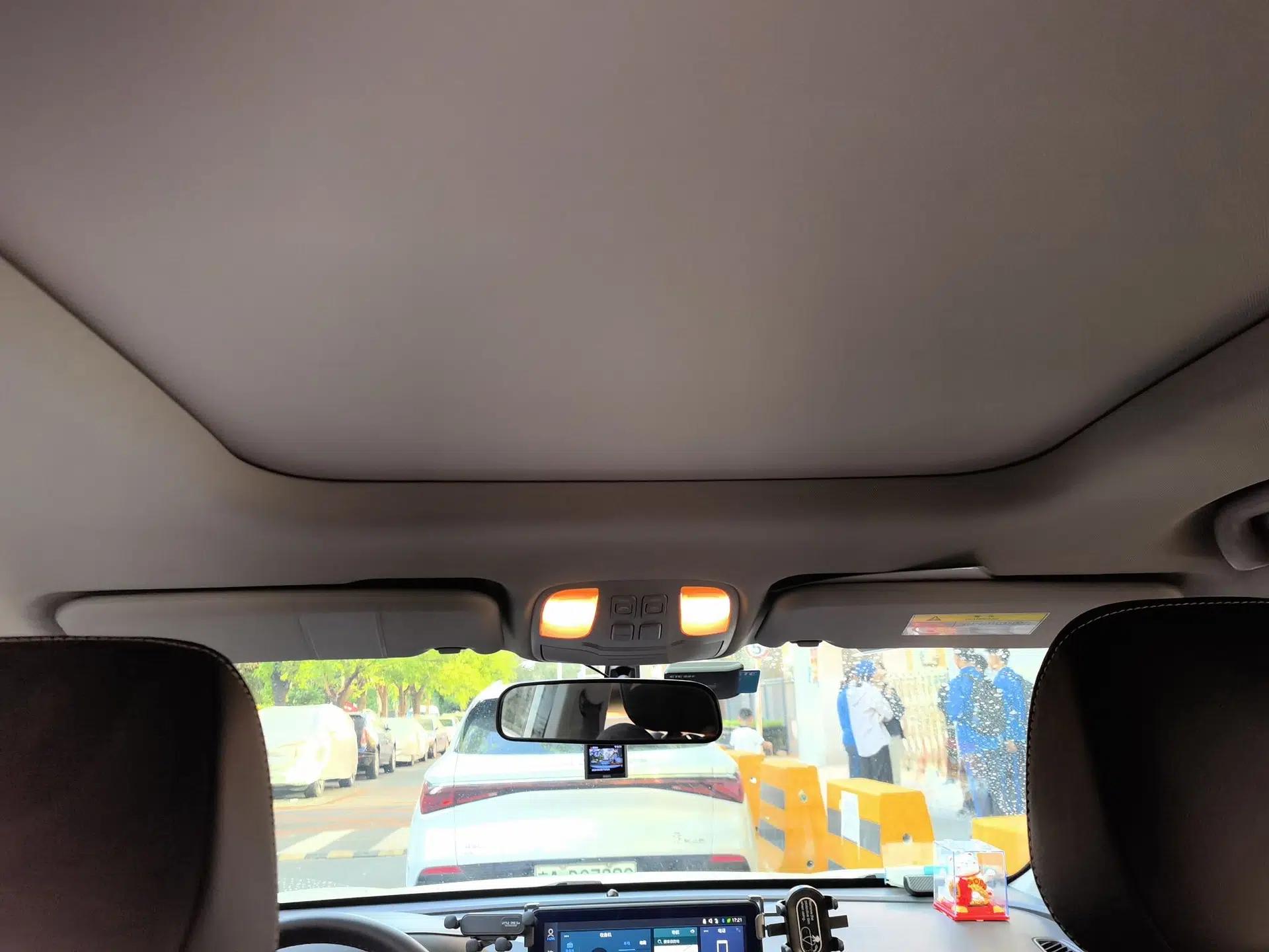 JAC Group iEVS4 2019 Luxury Smart Enjoyment Model — миниатюра 19