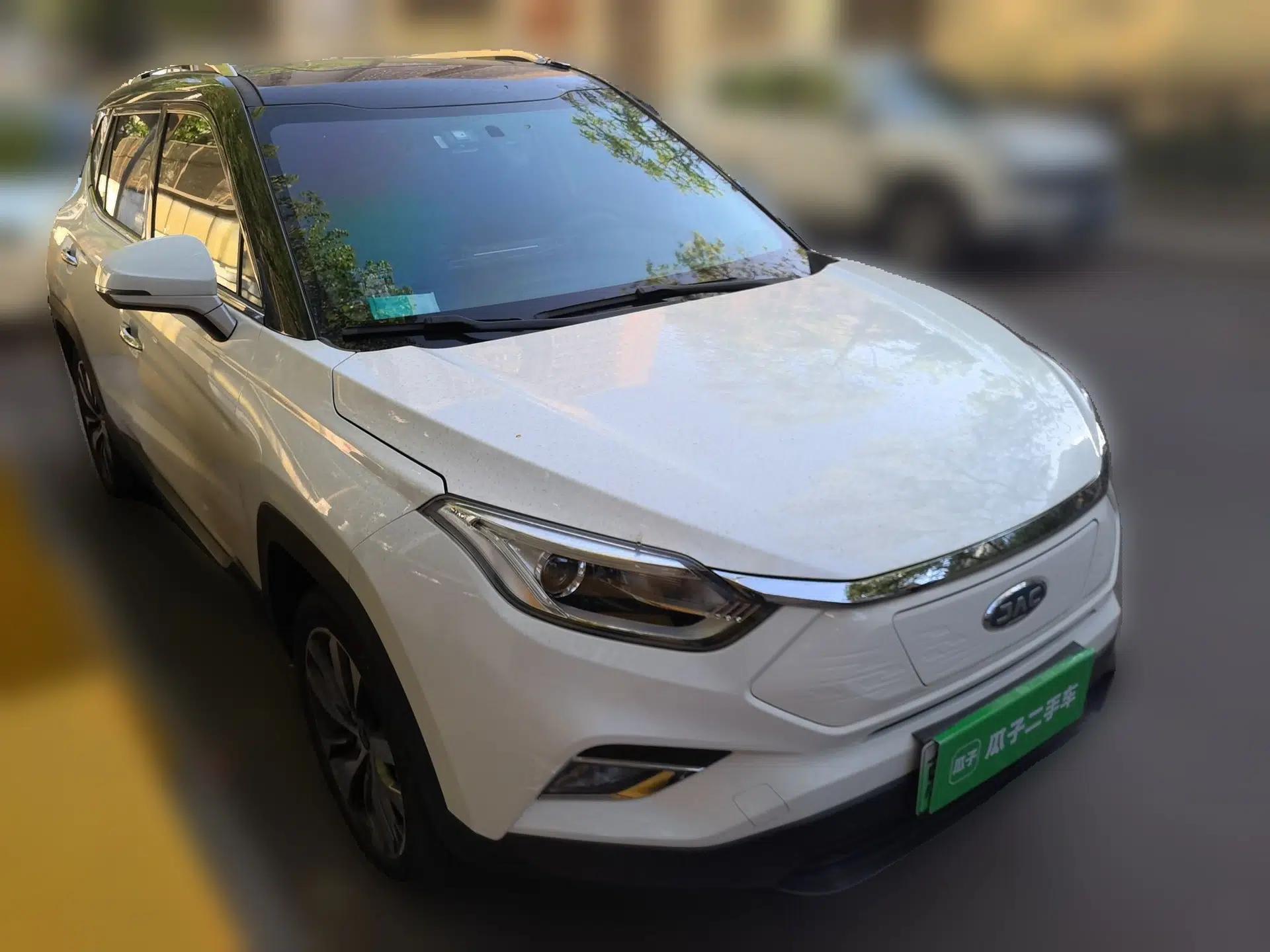 JAC Group iEVS4 2019 Luxury Smart Enjoyment Model — миниатюра 3